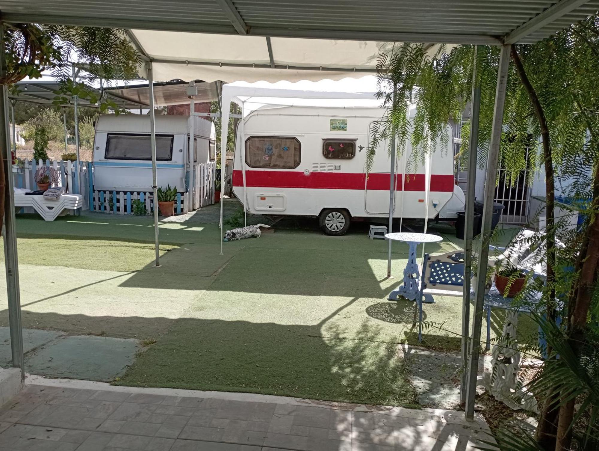 Caravanas Y Habitaciones Para Relajarse Sax Exterior photo